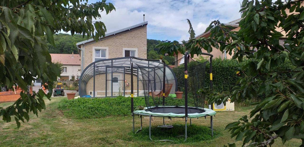 Les Gremilles Panzió Bassoncourt Kültér fotó